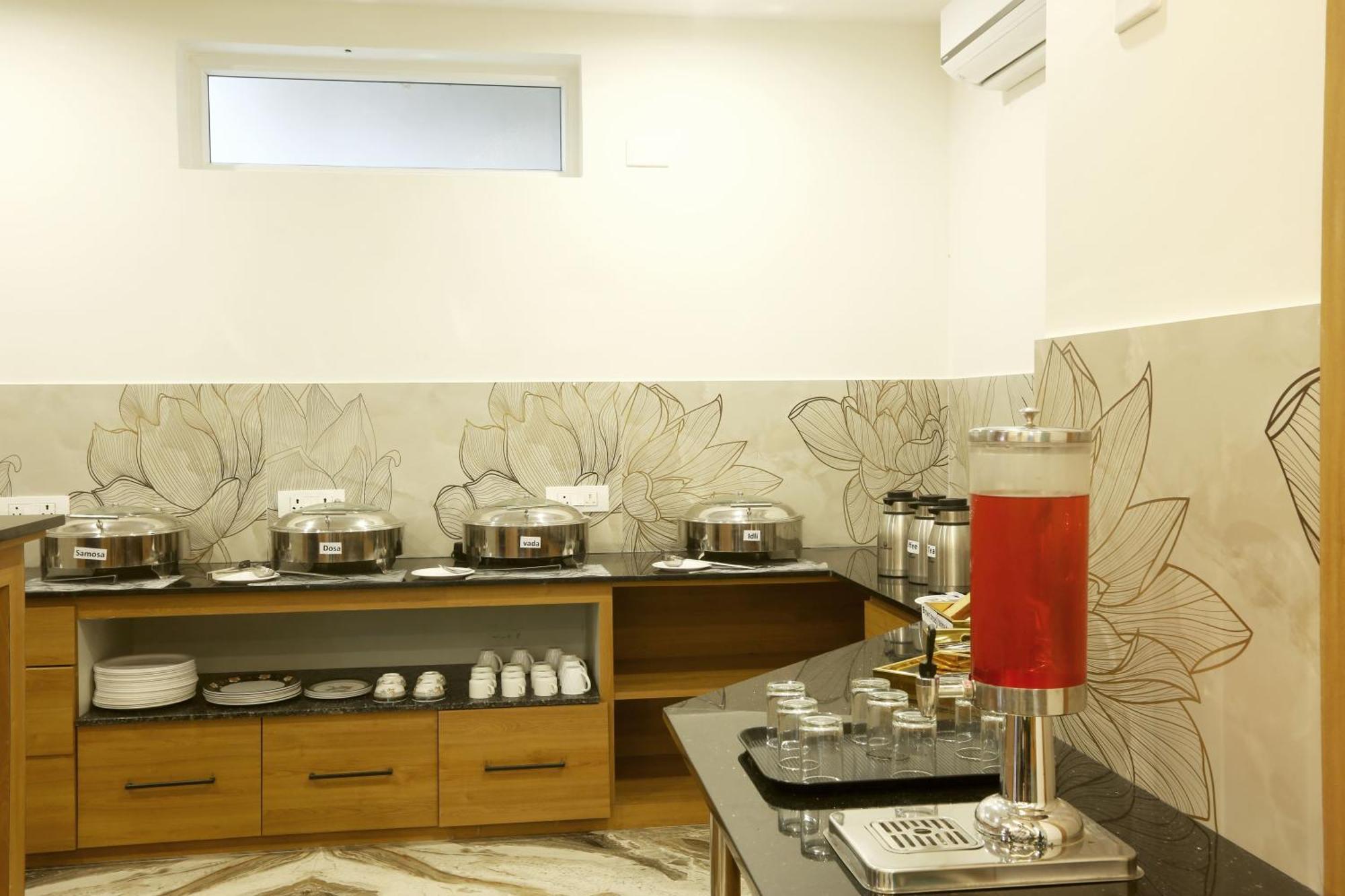 Hotel Sterling Plaza- Bangalore International Airport Dod Jala ภายนอก รูปภาพ