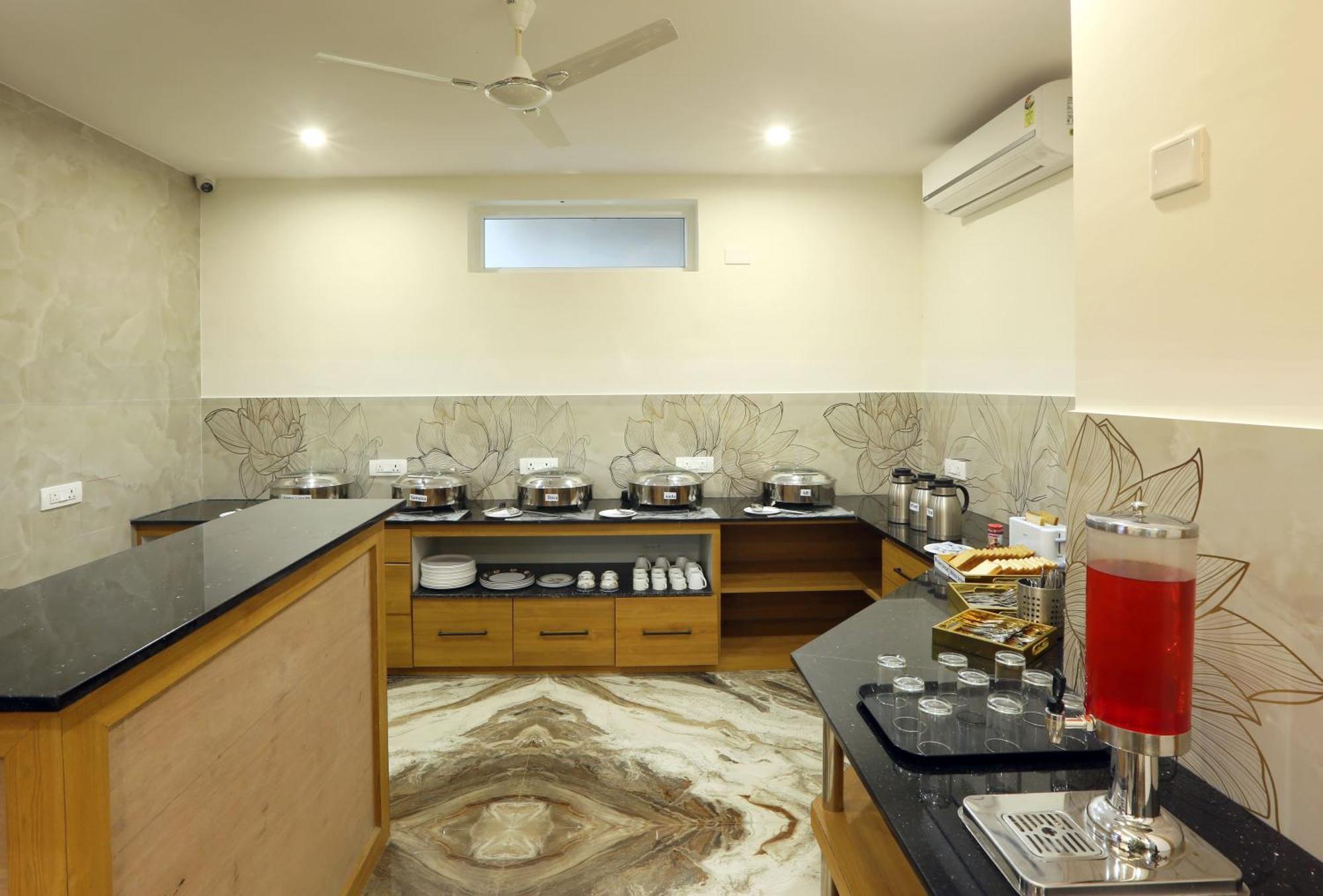 Hotel Sterling Plaza- Bangalore International Airport Dod Jala ภายนอก รูปภาพ