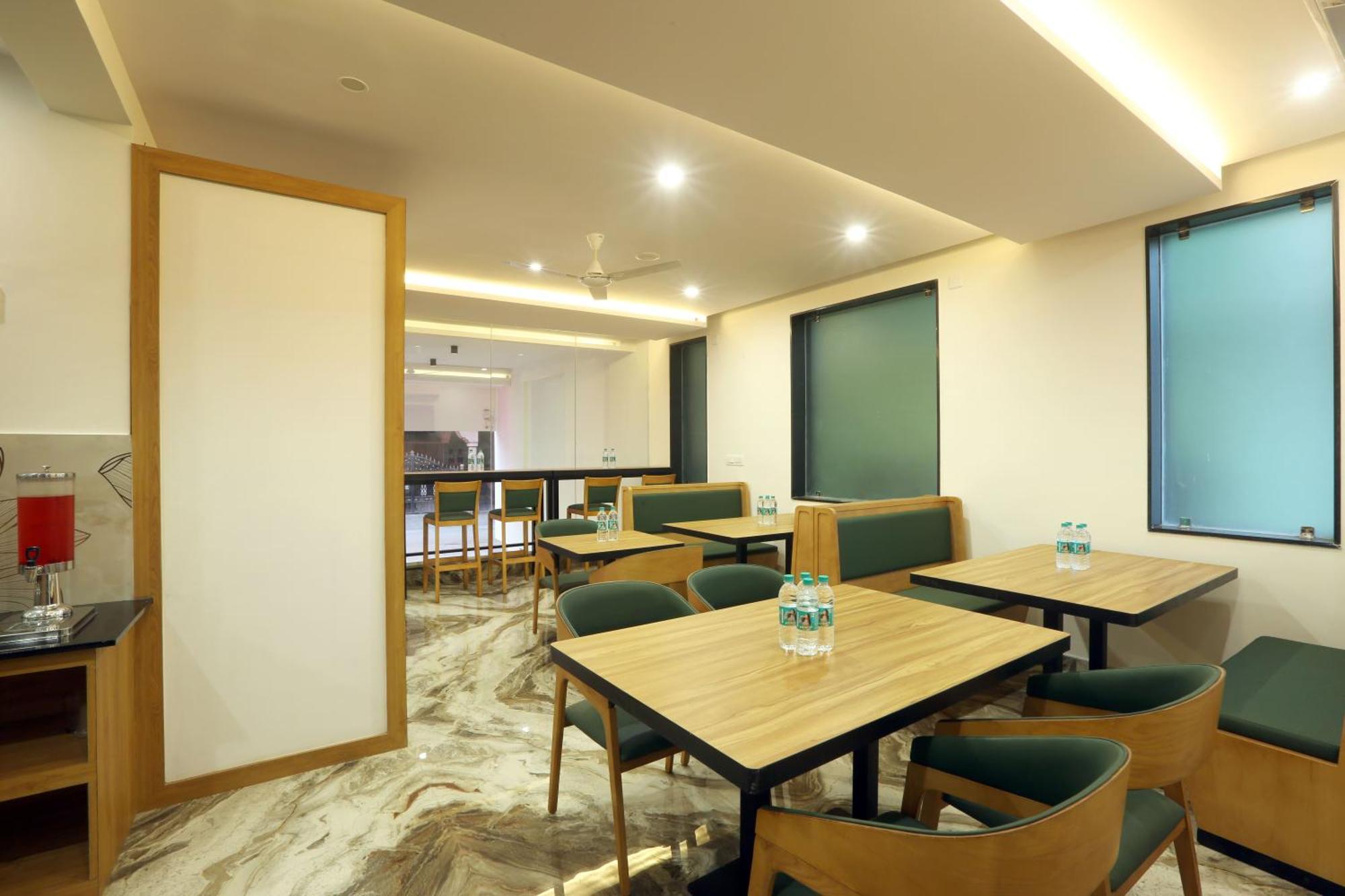 Hotel Sterling Plaza- Bangalore International Airport Dod Jala ภายนอก รูปภาพ
